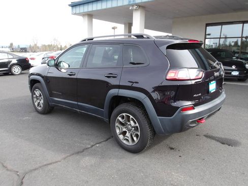 Used 2021 Jeep Cherokee Trailhawk AWD/4WD image 3