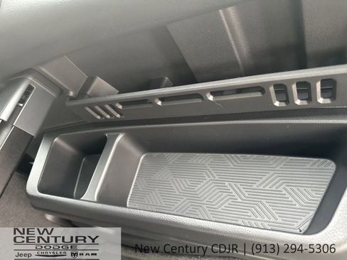 Used 2025 Toyota 4Runner TRD Sport AWD/4WD image 14
