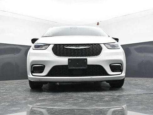 Used 2024 Chrysler Pacifica Limited FWD image 40