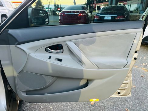 Used 2011 Toyota Camry LE w/ LE Extra-Value Pkg image 21