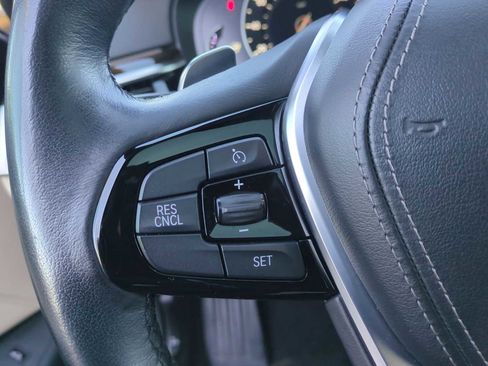 Used 2017 BMW 530i xDrive image 25