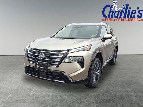 Certified 2025 Nissan Rogue Platinum w/ Tech Package AWD/4WD image 1