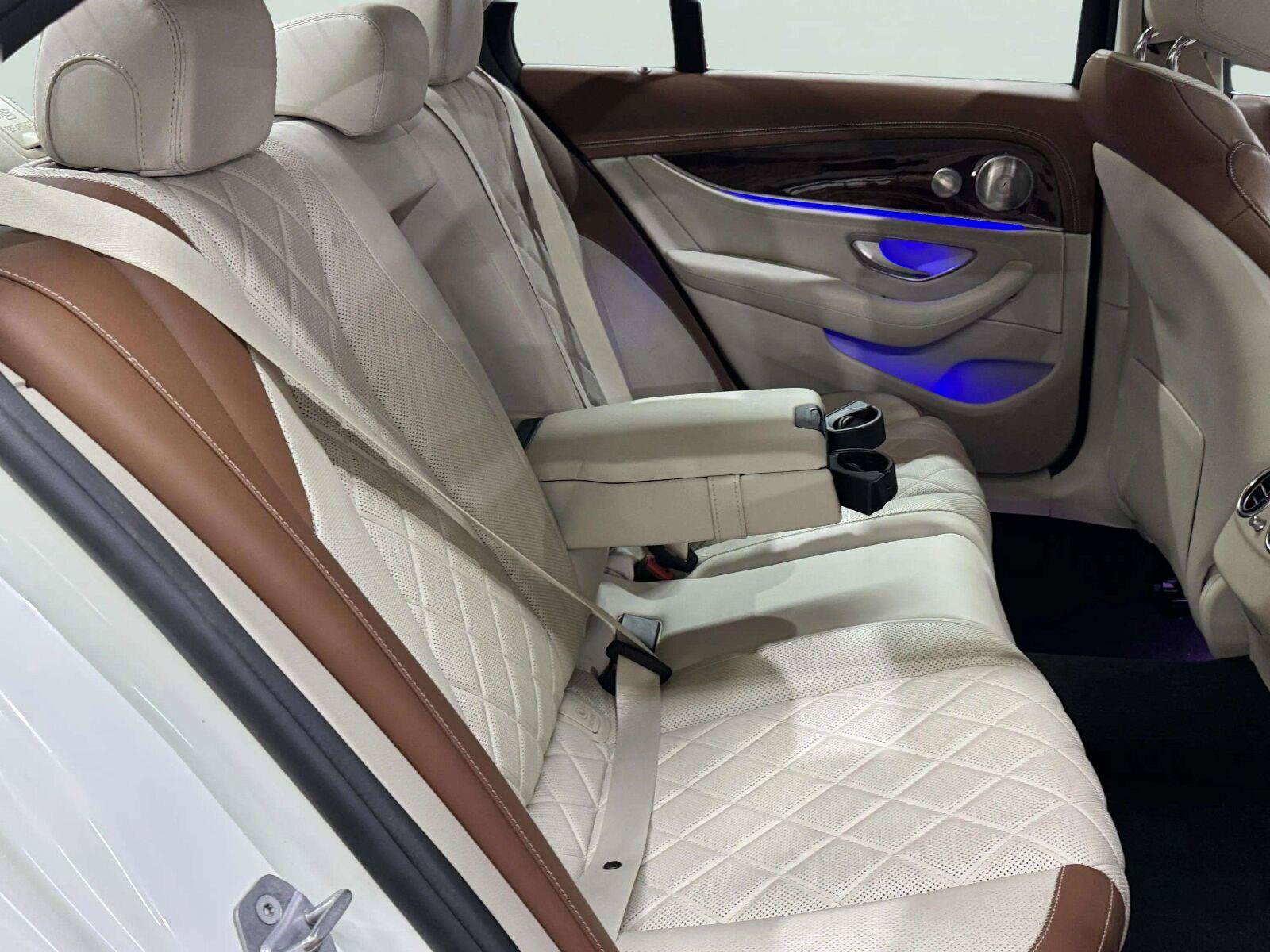 Used 2017 Mercedes-Benz E 300 image 39