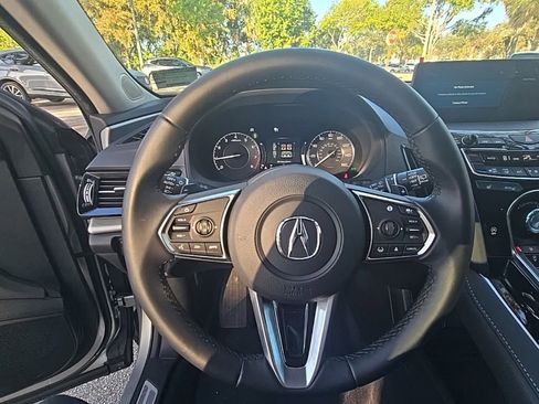 Used 2025 Acura RDX SH-AWD w/ Technology Package image 17