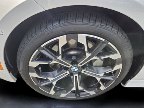 Used 2026 BMW 330i Sedan w/ M Sport Package RWD image 9