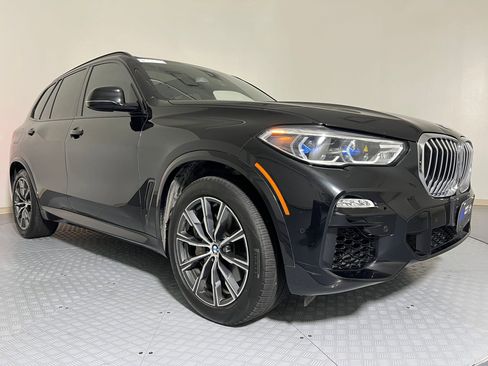 Used 2019 BMW X5 xDrive50i w/ M Sport Package image 6