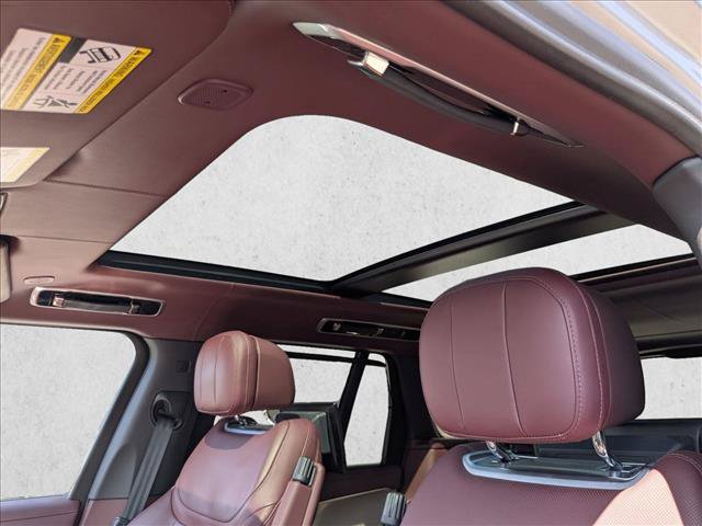 Certified 2023 Land Rover Range Rover Autobiography AWD/4WD image 16