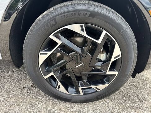 Certified 2024 Kia Sportage SX AWD/4WD image 9