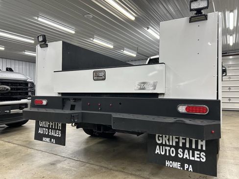 Used 2021 Ford F550 4X4 2dr Regular Cab 145.3 205. image 8