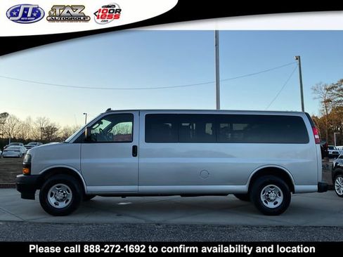 Used 2021 Chevrolet Express 3500 LS image 4