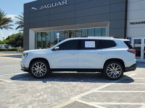 Used 2026 GMC Acadia Denali Ultimate AWD/4WD image 2