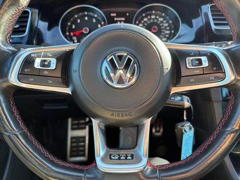 Used 2020 Volkswagen GTI SE image 22