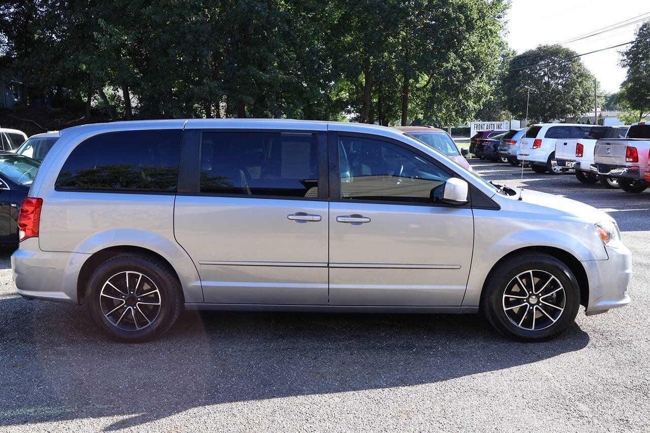 Used 2016 Dodge Grand Caravan SXT FWD image 8
