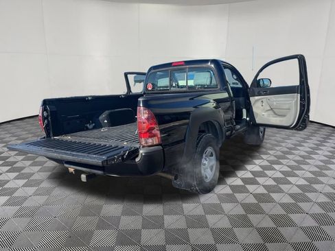 Used 2014 Toyota Tacoma Base image 21