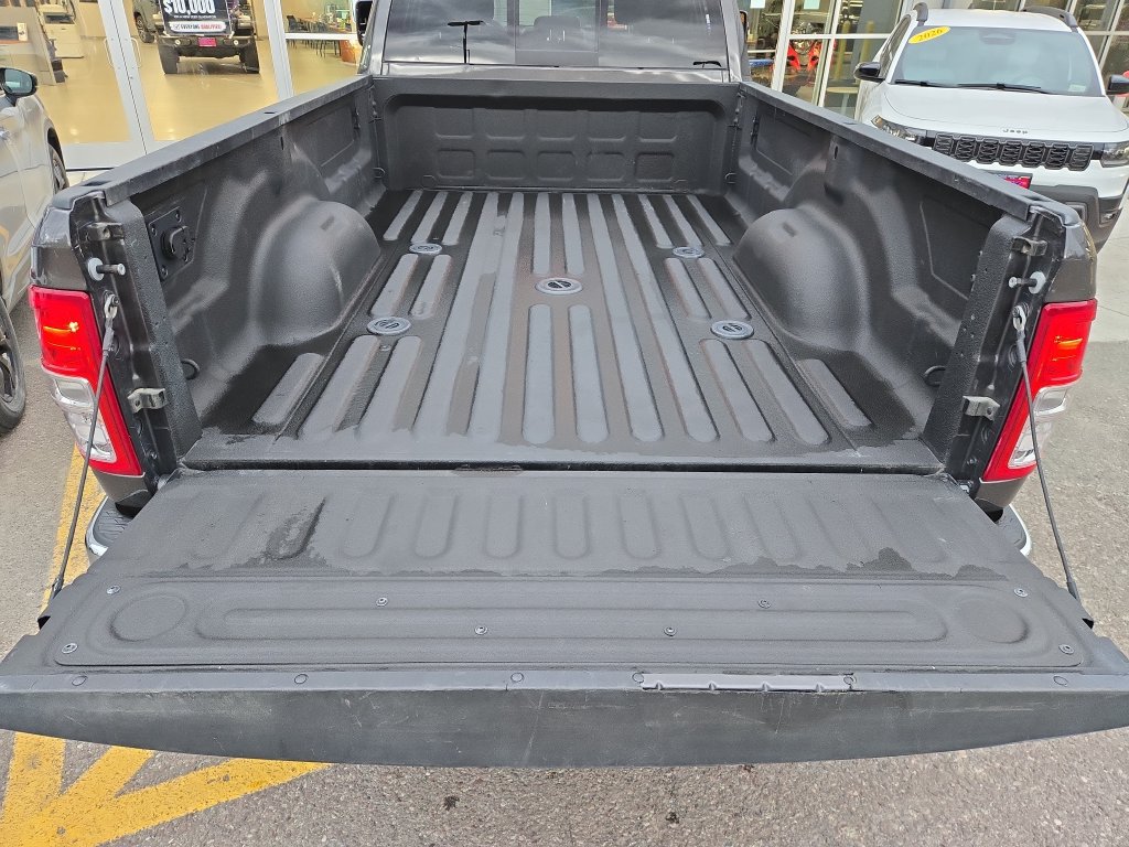 Used 2024 RAM 2500 Tradesman w/ Chrome Appearance Group AWD/4WD image 27
