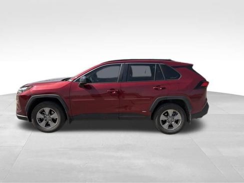 Used 2024 Toyota RAV4 LE AWD/4WD image 8