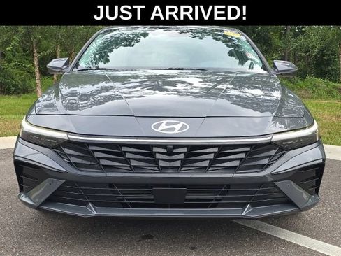 Certified 2024 Hyundai Elantra Limited FWD image 2