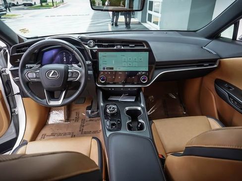 Certified 2023 Lexus RZ 450e Premium AWD/4WD image 17