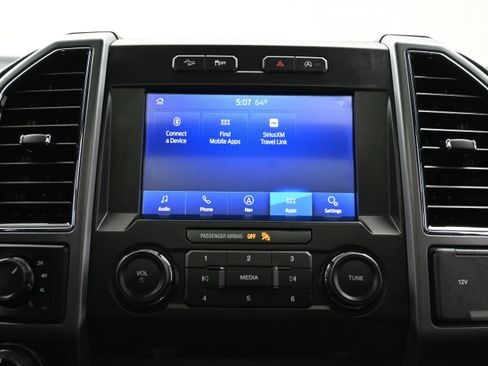 Used 2020 Ford F150 XLT w/ Equipment Group 302A Luxury AWD/4WD image 32