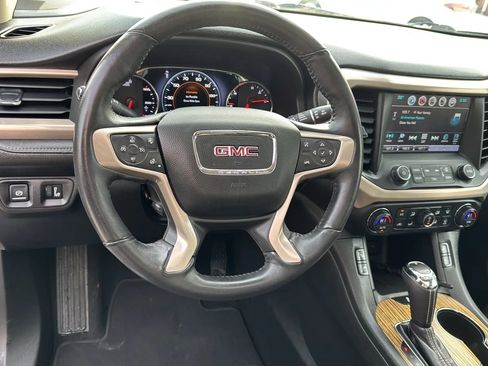 Used 2017 GMC Acadia Denali w/ Technology Package image 9