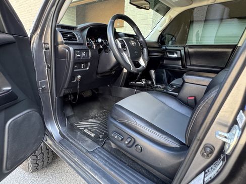 Used 2016 Toyota 4Runner SR5 Premium AWD/4WD image 20