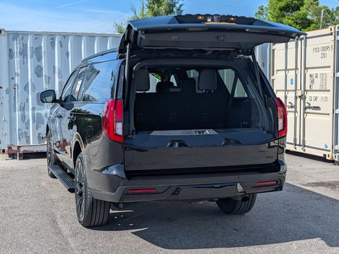 Certified 2025 Ford Expedition Max Platinum w/ Stealth Appearance Package AWD/4WD image 13