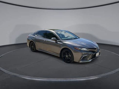 Used 2023 Toyota Camry XSE image 2