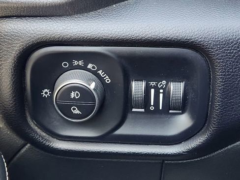 Used 2024 RAM 2500 Laramie AWD/4WD image 35