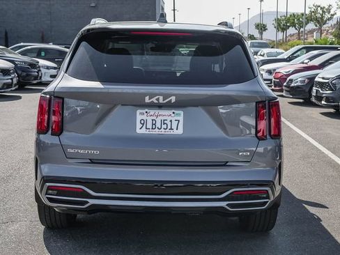 Used 2023 Kia Sorento SX AWD/4WD image 6