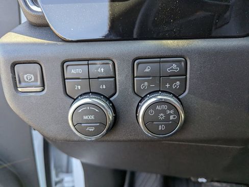 New 2026 GMC Sierra 2500 SLT w/ SLT Premium Package image 14