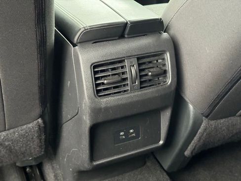 Used 2023 Nissan Rogue SV image 13