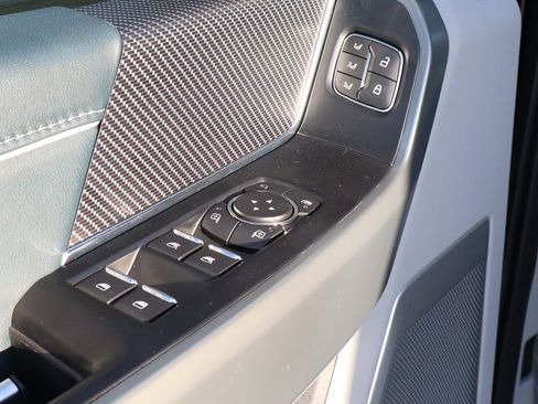 Used 2022 Ford F150 Limited image 21