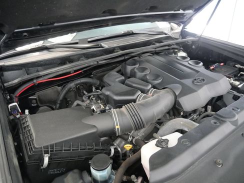 Used 2018 Toyota 4Runner Limited AWD/4WD image 11