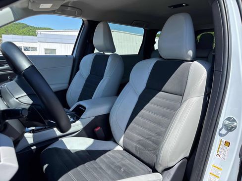 Used 2025 Mitsubishi Outlander SE AWD/4WD image 10