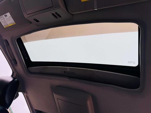 Used 2014 Nissan Titan SL w/ SL Moonroof Package image 13