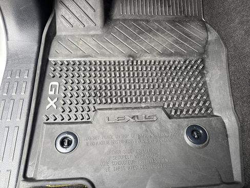 Used 2024 Lexus GX 550 image 17