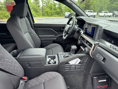 New 2026 Toyota Tacoma SR5 RWD image 32