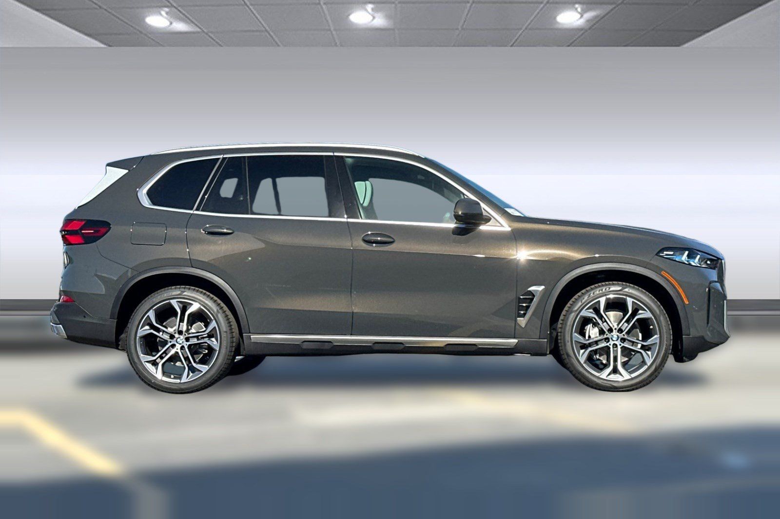 Used 2026 BMW X5 xDrive40i AWD/4WD image 8
