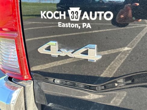 Used 2021 Toyota Tacoma SR5 AWD/4WD image 18