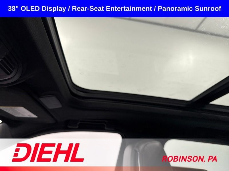 Used 2023 Cadillac Escalade ESV Premium Luxury AWD/4WD image 43