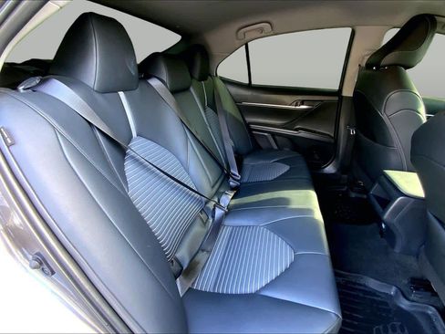 Certified 2023 Toyota Camry SE w/ Convenience Package image 19