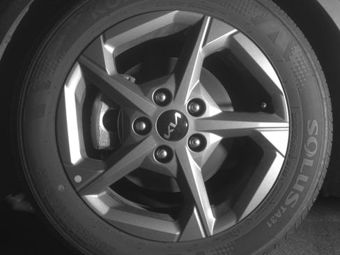 Used 2025 Kia K4 LXS image 12