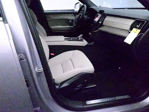 Used 2026 Volvo XC90 T8 Core w/ Protection Package Premier image 30