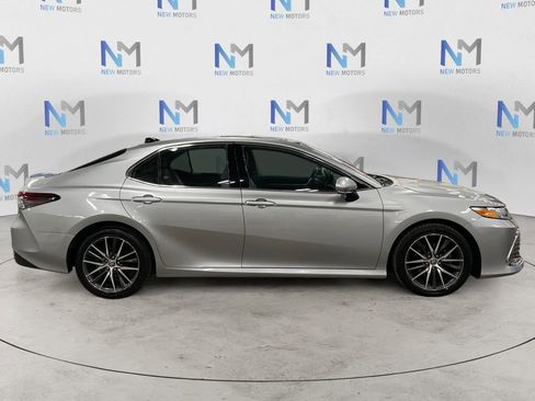 Used 2021 Toyota Camry XLE AWD/4WD image 6