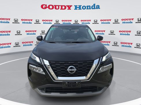 Used 2023 Nissan Rogue SV image 1