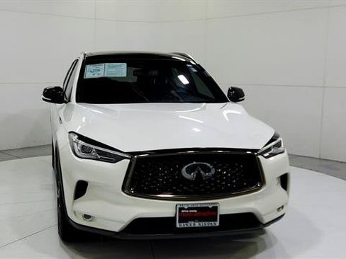 Used 2021 INFINITI QX50 Luxe w/ Appearance Package FWD image 2