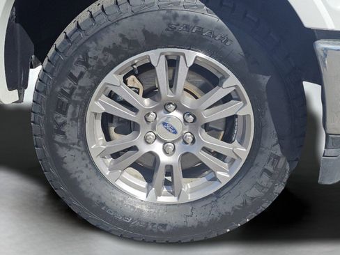 Certified 2019 Ford F150 Lariat image 17