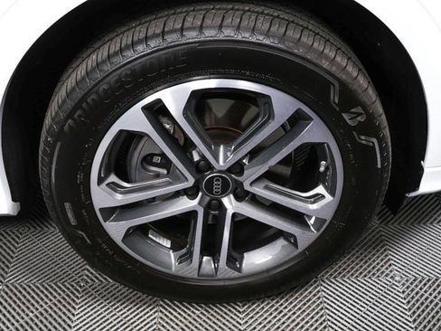 Certified 2025 Audi Q5 Premium w/ Convenience Package image 38