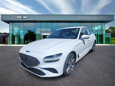 Used 2025 Genesis G70 2.5T image 1