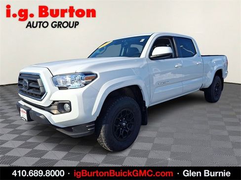 Used 2022 Toyota Tacoma SR5 image 3